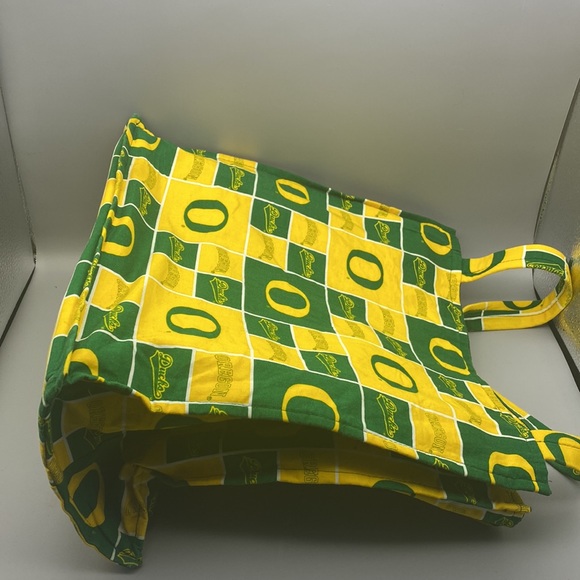 Oregon Ducks handmade cotton tote & 3 pens & 5 pencils & 2 folders 9 x 11 pack - Picture 10 of 15